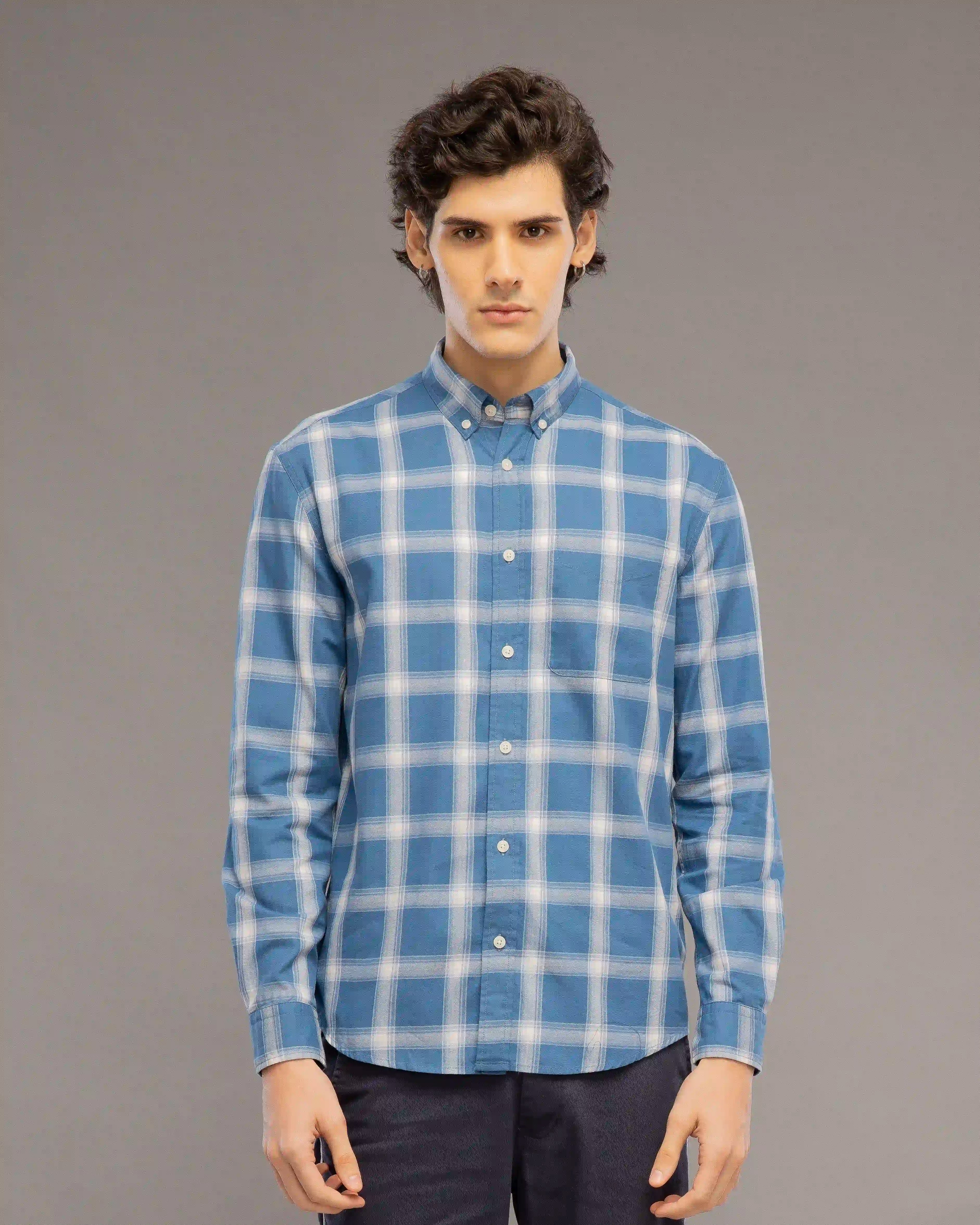 FINE BLUE CHECK SHIRT